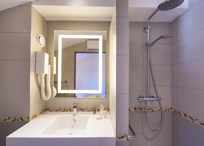 Отель Bettina 3*